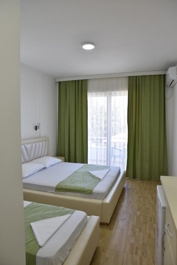 Apartments Fati & Flori Ulcinj Bagian luar foto