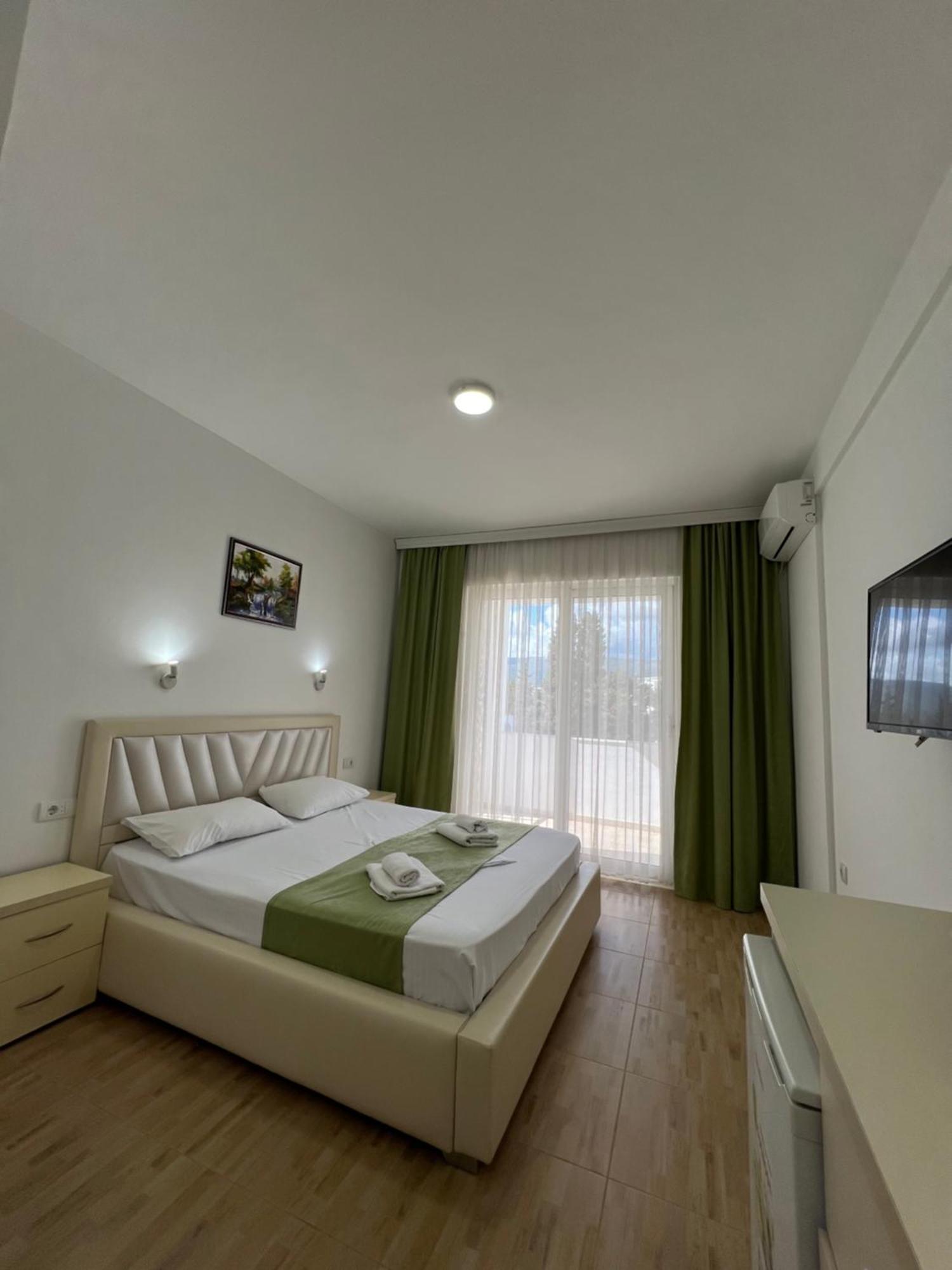 Apartments Fati & Flori Ulcinj Bagian luar foto
