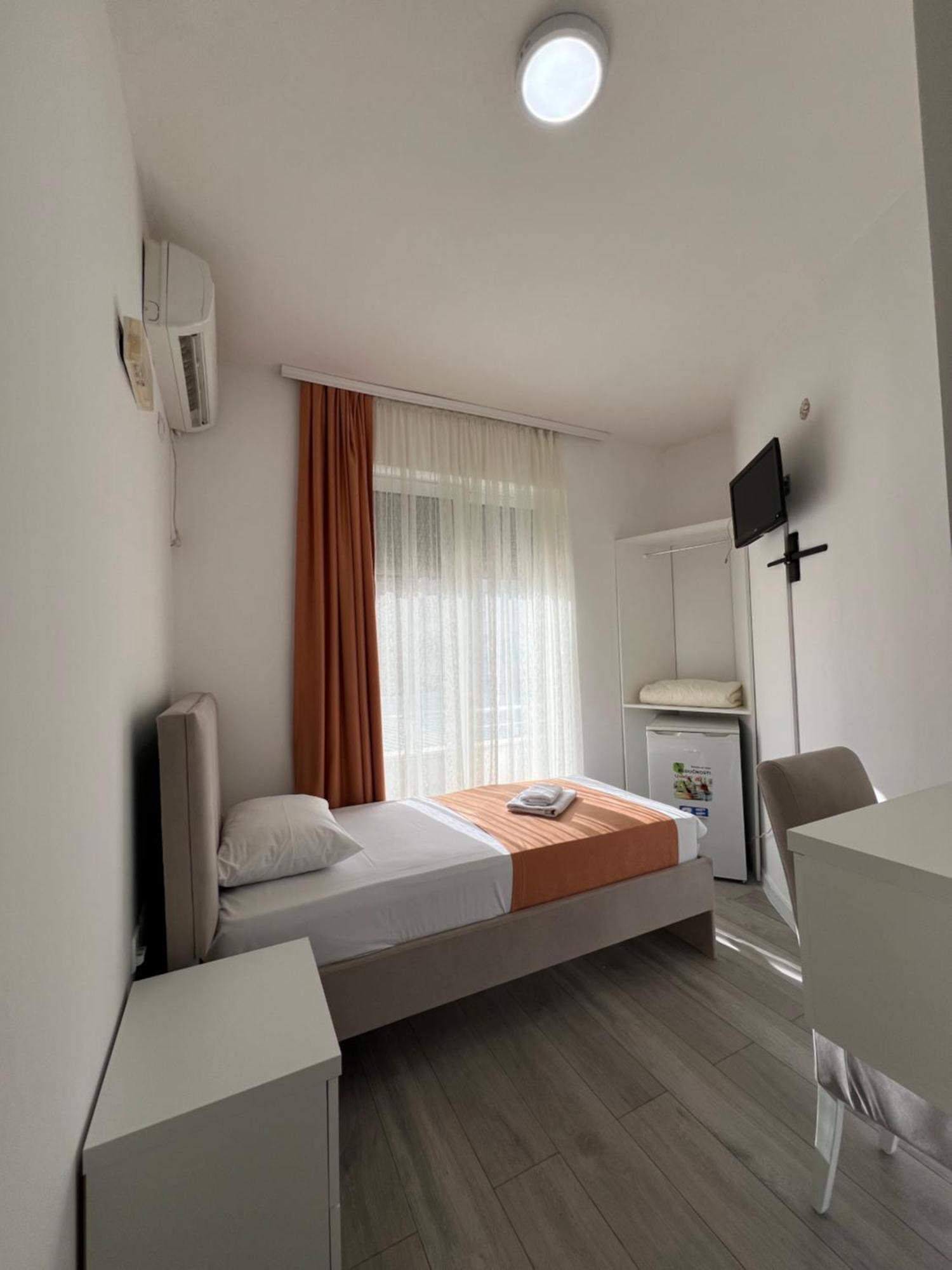 Apartments Fati & Flori Ulcinj Bagian luar foto