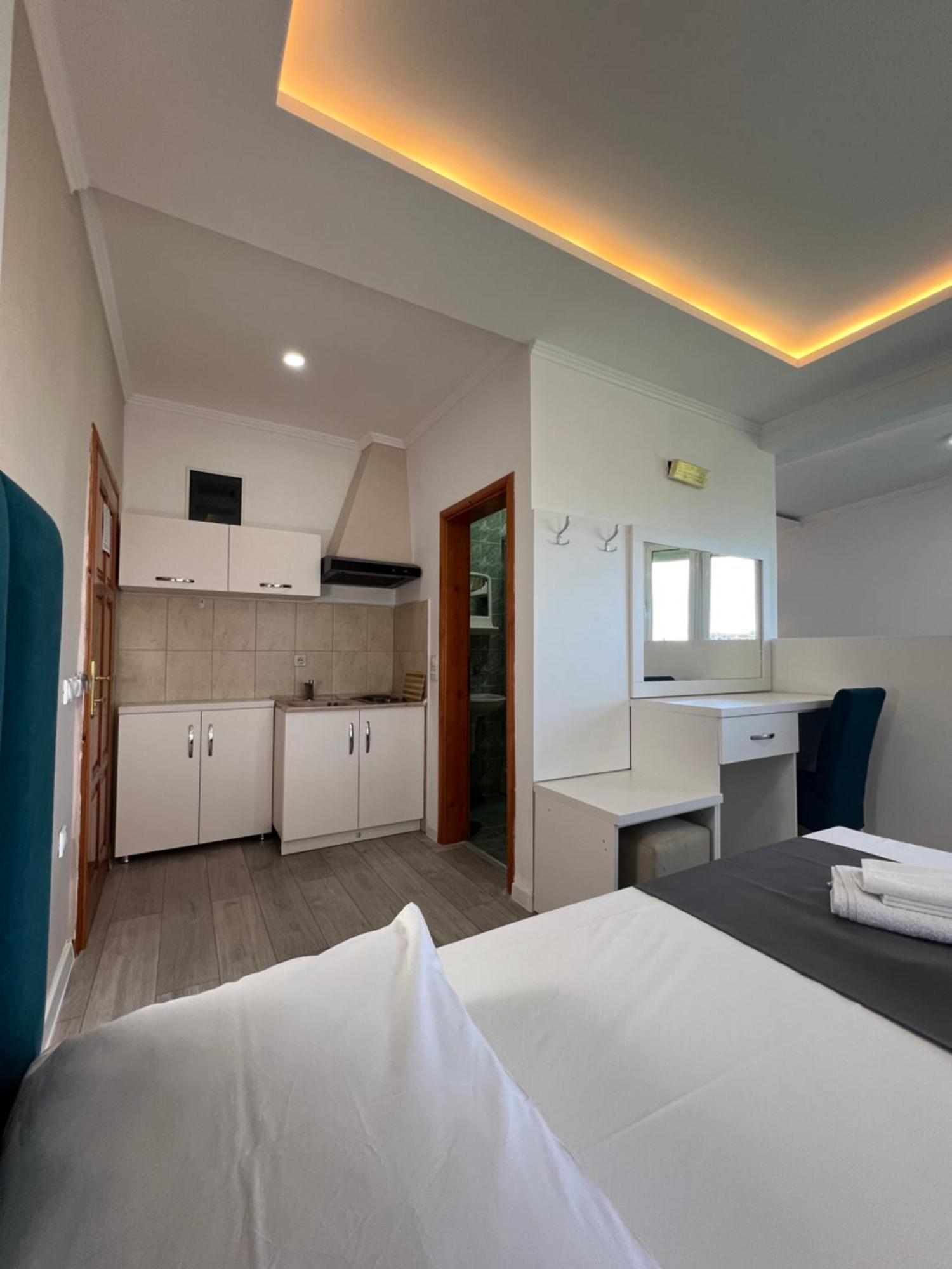 Apartments Fati & Flori Ulcinj Bagian luar foto