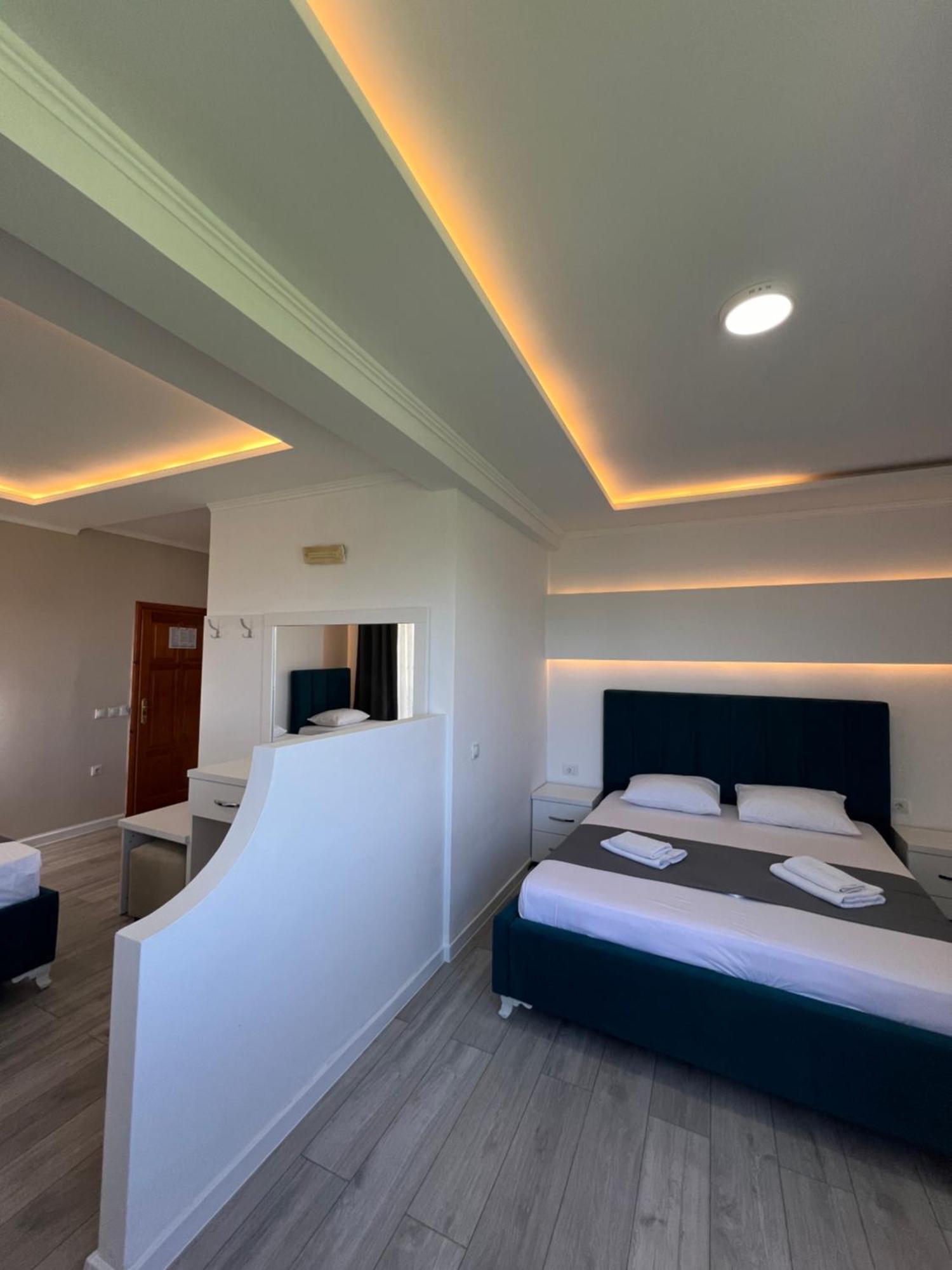 Apartments Fati & Flori Ulcinj Bagian luar foto