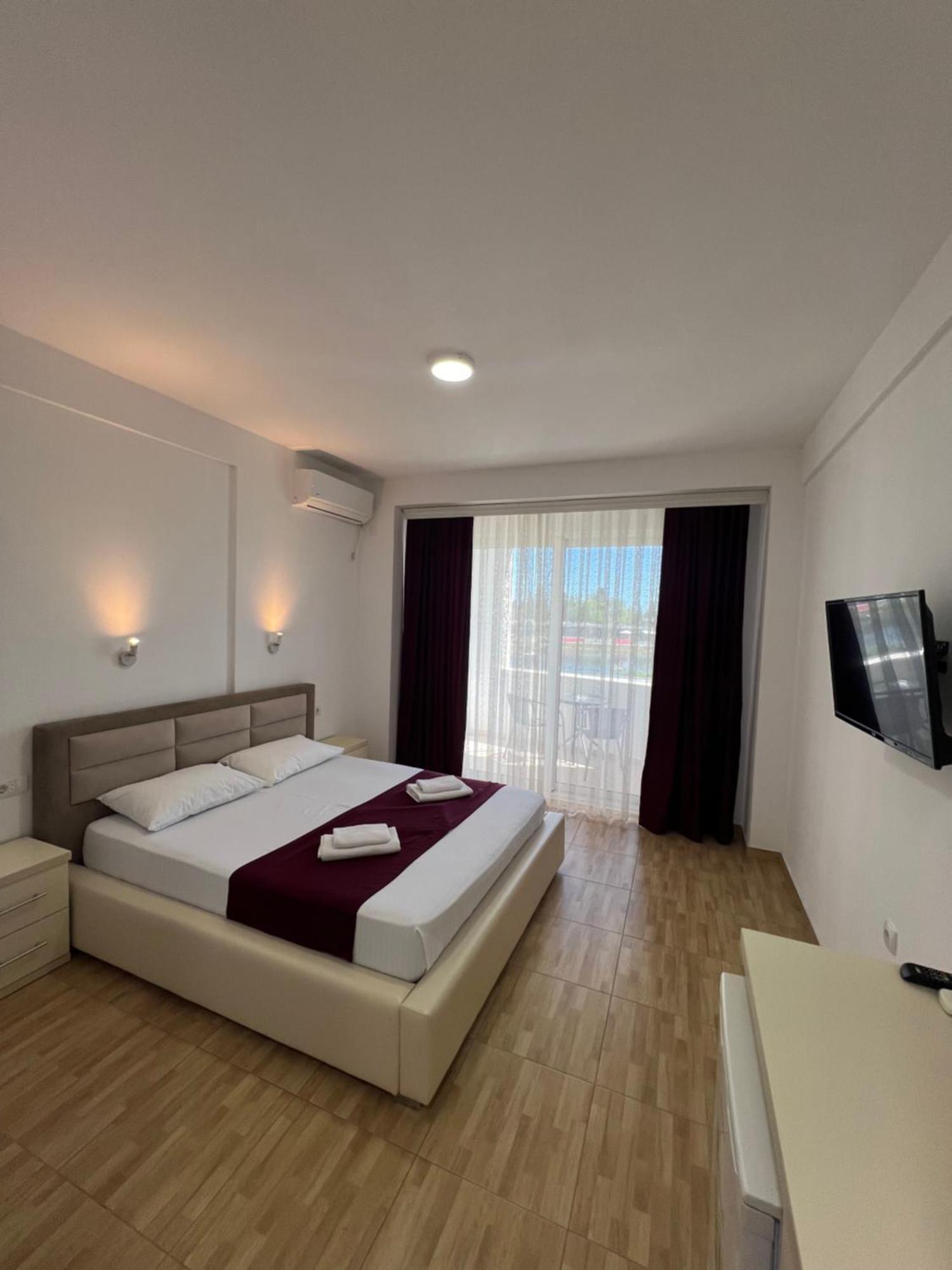 Apartments Fati & Flori Ulcinj Bagian luar foto