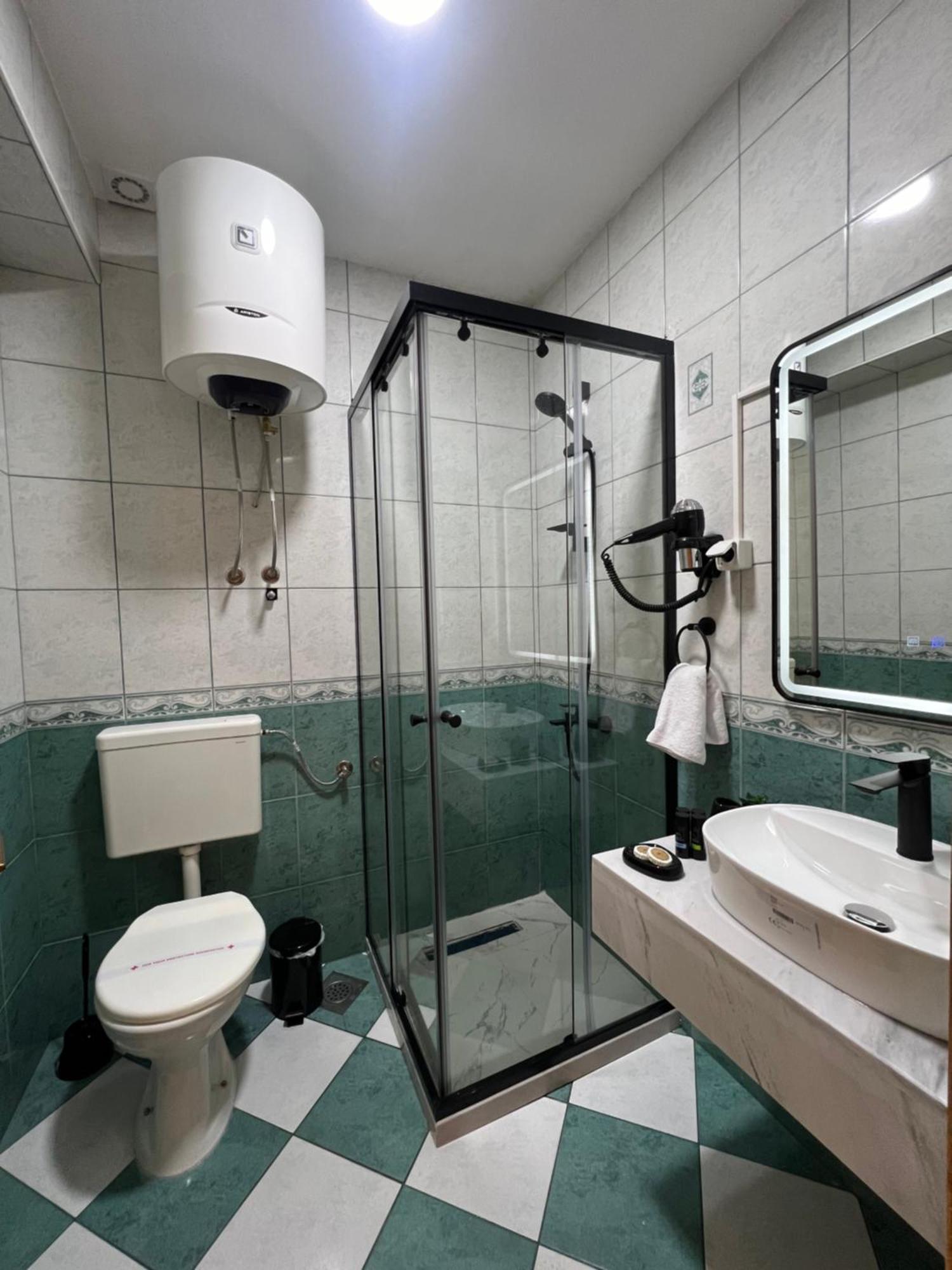 Apartments Fati & Flori Ulcinj Bagian luar foto